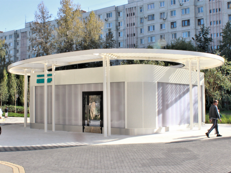 Новый экопавильон из поликарбоната Novattro на обновленном бульваре Серова